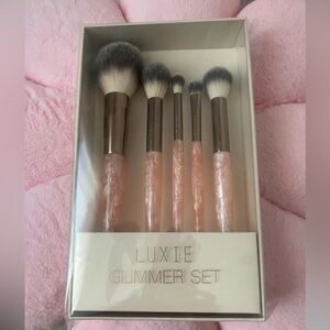 Luxie Glimmer Set Brush. New With Box.